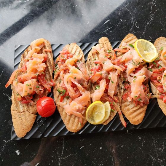 Bruschetta salmon